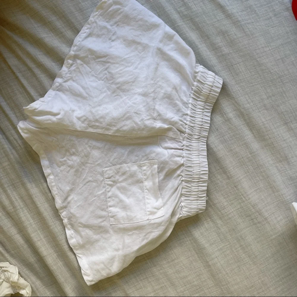 Stone Cold Fox Linen Set in White Size 0 - Picture 7 of 7